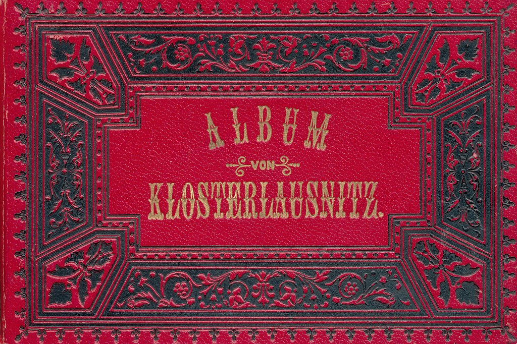 Deckblatt des Album um 1890 - Fotografien waren noch nicht so verbreitet. Man behalb sich mit Lithografien. 