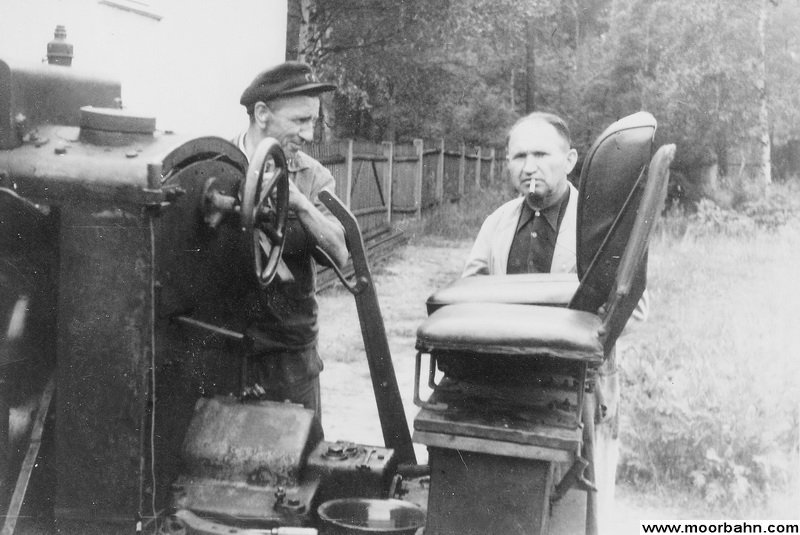 Von links: Ewald Geppard und Maschinenmeister Ernst Tschapke.