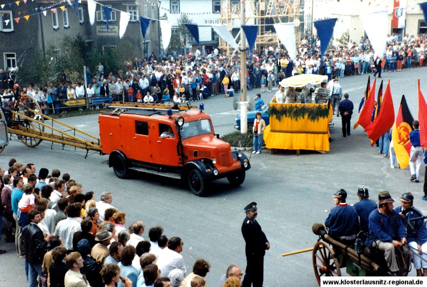 Freiwillige Feuerwehr Bad Klosterlausnitz zum Festumzug 850-Jahre-Ersterwähnung 1987