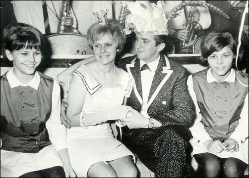 1967 das Prinzenpaar Heidrun Peter und Manfred Petermann mit den Pagen Elke und Regine Stöbe.